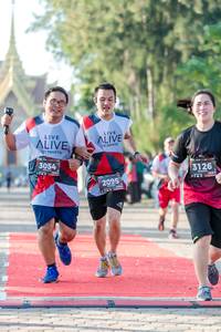 BIB: 3054, 3126, 2095
                            <button type="button" onclick="openModal(6557892)" class="btn btn-primary btn-sm float-right btn-popup" data-toggle="modal" data-target=".modal-high-quality">
                        <i class="fas fa-shopping-cart"></i> Add to Cart
                    </button>
                                            <button type="button" onclick="isThisMe(6557892, true)" class="btn btn-success btn-sm float-right btn-popup btn-isme hidden" data-toggle="tooltip" data-placement="bottom" title="นี่คือรูปของคุณใช่ไหม คลิกที่นี่เพื่อเอาเข้าอัลบั้ม">
                        <i class="fas fa-plus"></i> Add to album
                    </button>
                    <button type="button" onclick="isThisMe(6557892, false)" class="btn btn-warning btn-sm float-right btn-popup btn-isnotme hidden">
                        <i class="fas fa-ban"></i> Remove from album
                    </button>