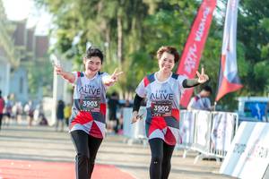 BIB: 3903, 3902
                            <button type="button" onclick="openModal(6562313)" class="btn btn-primary btn-sm float-right btn-popup" data-toggle="modal" data-target=".modal-high-quality">
                        <i class="fas fa-shopping-cart"></i> Add to Cart
                    </button>
                                            <button type="button" onclick="isThisMe(6562313, true)" class="btn btn-success btn-sm float-right btn-popup btn-isme hidden" data-toggle="tooltip" data-placement="bottom" title="นี่คือรูปของคุณใช่ไหม คลิกที่นี่เพื่อเอาเข้าอัลบั้ม">
                        <i class="fas fa-plus"></i> Add to album
                    </button>
                    <button type="button" onclick="isThisMe(6562313, false)" class="btn btn-warning btn-sm float-right btn-popup btn-isnotme hidden">
                        <i class="fas fa-ban"></i> Remove from album
                    </button>