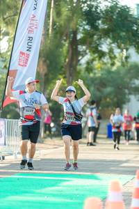 BIB: 7077, 7372, 2019
                            <button type="button" onclick="openModal(6560020)" class="btn btn-primary btn-sm float-right btn-popup" data-toggle="modal" data-target=".modal-high-quality">
                        <i class="fas fa-shopping-cart"></i> Add to Cart
                    </button>
                                            <button type="button" onclick="isThisMe(6560020, true)" class="btn btn-success btn-sm float-right btn-popup btn-isme hidden" data-toggle="tooltip" data-placement="bottom" title="นี่คือรูปของคุณใช่ไหม คลิกที่นี่เพื่อเอาเข้าอัลบั้ม">
                        <i class="fas fa-plus"></i> Add to album
                    </button>
                    <button type="button" onclick="isThisMe(6560020, false)" class="btn btn-warning btn-sm float-right btn-popup btn-isnotme hidden">
                        <i class="fas fa-ban"></i> Remove from album
                    </button>