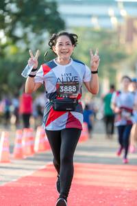 BIB: 3888, 1248
                            <button type="button" onclick="openModal(6556588)" class="btn btn-primary btn-sm float-right btn-popup" data-toggle="modal" data-target=".modal-high-quality">
                        <i class="fas fa-shopping-cart"></i> Add to Cart
                    </button>
                                            <button type="button" onclick="isThisMe(6556588, true)" class="btn btn-success btn-sm float-right btn-popup btn-isme hidden" data-toggle="tooltip" data-placement="bottom" title="นี่คือรูปของคุณใช่ไหม คลิกที่นี่เพื่อเอาเข้าอัลบั้ม">
                        <i class="fas fa-plus"></i> Add to album
                    </button>
                    <button type="button" onclick="isThisMe(6556588, false)" class="btn btn-warning btn-sm float-right btn-popup btn-isnotme hidden">
                        <i class="fas fa-ban"></i> Remove from album
                    </button>