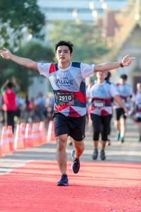 BIB: 2910
                            <button type="button" onclick="openModal(6556882)" class="btn btn-primary btn-sm float-right btn-popup" data-toggle="modal" data-target=".modal-high-quality">
                        <i class="fas fa-shopping-cart"></i> Add to Cart
                    </button>
                                            <button type="button" onclick="isThisMe(6556882, true)" class="btn btn-success btn-sm float-right btn-popup btn-isme hidden" data-toggle="tooltip" data-placement="bottom" title="นี่คือรูปของคุณใช่ไหม คลิกที่นี่เพื่อเอาเข้าอัลบั้ม">
                        <i class="fas fa-plus"></i> Add to album
                    </button>
                    <button type="button" onclick="isThisMe(6556882, false)" class="btn btn-warning btn-sm float-right btn-popup btn-isnotme hidden">
                        <i class="fas fa-ban"></i> Remove from album
                    </button>