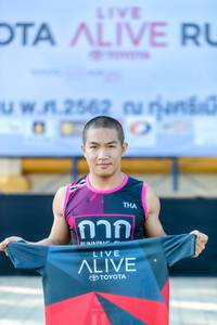 BIB: 2562
                            <button type="button" onclick="openModal(6569161)" class="btn btn-primary btn-sm float-right btn-popup" data-toggle="modal" data-target=".modal-high-quality">
                        <i class="fas fa-shopping-cart"></i> Add to Cart
                    </button>
                                            <button type="button" onclick="isThisMe(6569161, true)" class="btn btn-success btn-sm float-right btn-popup btn-isme hidden" data-toggle="tooltip" data-placement="bottom" title="นี่คือรูปของคุณใช่ไหม คลิกที่นี่เพื่อเอาเข้าอัลบั้ม">
                        <i class="fas fa-plus"></i> Add to album
                    </button>
                    <button type="button" onclick="isThisMe(6569161, false)" class="btn btn-warning btn-sm float-right btn-popup btn-isnotme hidden">
                        <i class="fas fa-ban"></i> Remove from album
                    </button>