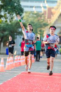 BIB: 2622, 2081
                            <button type="button" onclick="openModal(6546467)" class="btn btn-primary btn-sm float-right btn-popup" data-toggle="modal" data-target=".modal-high-quality">
                        <i class="fas fa-shopping-cart"></i> Add to Cart
                    </button>
                                            <button type="button" onclick="isThisMe(6546467, true)" class="btn btn-success btn-sm float-right btn-popup btn-isme hidden" data-toggle="tooltip" data-placement="bottom" title="นี่คือรูปของคุณใช่ไหม คลิกที่นี่เพื่อเอาเข้าอัลบั้ม">
                        <i class="fas fa-plus"></i> Add to album
                    </button>
                    <button type="button" onclick="isThisMe(6546467, false)" class="btn btn-warning btn-sm float-right btn-popup btn-isnotme hidden">
                        <i class="fas fa-ban"></i> Remove from album
                    </button>