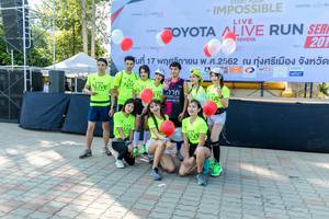 BIB: 201, 2562
                            <button type="button" onclick="openModal(6570744)" class="btn btn-primary btn-sm float-right btn-popup" data-toggle="modal" data-target=".modal-high-quality">
                        <i class="fas fa-shopping-cart"></i> Add to Cart
                    </button>
                                            <button type="button" onclick="isThisMe(6570744, true)" class="btn btn-success btn-sm float-right btn-popup btn-isme hidden" data-toggle="tooltip" data-placement="bottom" title="นี่คือรูปของคุณใช่ไหม คลิกที่นี่เพื่อเอาเข้าอัลบั้ม">
                        <i class="fas fa-plus"></i> Add to album
                    </button>
                    <button type="button" onclick="isThisMe(6570744, false)" class="btn btn-warning btn-sm float-right btn-popup btn-isnotme hidden">
                        <i class="fas fa-ban"></i> Remove from album
                    </button>