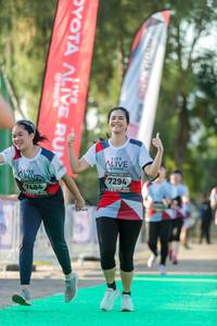 BIB: 7294, 894
                            <button type="button" onclick="openModal(6558703)" class="btn btn-primary btn-sm float-right btn-popup" data-toggle="modal" data-target=".modal-high-quality">
                        <i class="fas fa-shopping-cart"></i> Add to Cart
                    </button>
                                            <button type="button" onclick="isThisMe(6558703, true)" class="btn btn-success btn-sm float-right btn-popup btn-isme hidden" data-toggle="tooltip" data-placement="bottom" title="นี่คือรูปของคุณใช่ไหม คลิกที่นี่เพื่อเอาเข้าอัลบั้ม">
                        <i class="fas fa-plus"></i> Add to album
                    </button>
                    <button type="button" onclick="isThisMe(6558703, false)" class="btn btn-warning btn-sm float-right btn-popup btn-isnotme hidden">
                        <i class="fas fa-ban"></i> Remove from album
                    </button>