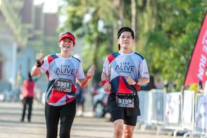 BIB: 3901, 124, 3755
                            <button type="button" onclick="openModal(6561812)" class="btn btn-primary btn-sm float-right btn-popup" data-toggle="modal" data-target=".modal-high-quality">
                        <i class="fas fa-shopping-cart"></i> Add to Cart
                    </button>
                                            <button type="button" onclick="isThisMe(6561812, true)" class="btn btn-success btn-sm float-right btn-popup btn-isme hidden" data-toggle="tooltip" data-placement="bottom" title="นี่คือรูปของคุณใช่ไหม คลิกที่นี่เพื่อเอาเข้าอัลบั้ม">
                        <i class="fas fa-plus"></i> Add to album
                    </button>
                    <button type="button" onclick="isThisMe(6561812, false)" class="btn btn-warning btn-sm float-right btn-popup btn-isnotme hidden">
                        <i class="fas fa-ban"></i> Remove from album
                    </button>