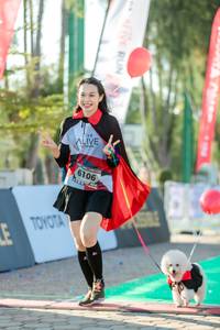 BIB: 6106
                            <button type="button" onclick="openModal(6562730)" class="btn btn-primary btn-sm float-right btn-popup" data-toggle="modal" data-target=".modal-high-quality">
                        <i class="fas fa-shopping-cart"></i> Add to Cart
                    </button>
                                            <button type="button" onclick="isThisMe(6562730, true)" class="btn btn-success btn-sm float-right btn-popup btn-isme hidden" data-toggle="tooltip" data-placement="bottom" title="นี่คือรูปของคุณใช่ไหม คลิกที่นี่เพื่อเอาเข้าอัลบั้ม">
                        <i class="fas fa-plus"></i> Add to album
                    </button>
                    <button type="button" onclick="isThisMe(6562730, false)" class="btn btn-warning btn-sm float-right btn-popup btn-isnotme hidden">
                        <i class="fas fa-ban"></i> Remove from album
                    </button>