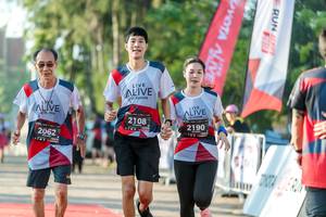 BIB: 2108, 2190, 2062
                            <button type="button" onclick="openModal(6559830)" class="btn btn-primary btn-sm float-right btn-popup" data-toggle="modal" data-target=".modal-high-quality">
                        <i class="fas fa-shopping-cart"></i> Add to Cart
                    </button>
                                            <button type="button" onclick="isThisMe(6559830, true)" class="btn btn-success btn-sm float-right btn-popup btn-isme hidden" data-toggle="tooltip" data-placement="bottom" title="นี่คือรูปของคุณใช่ไหม คลิกที่นี่เพื่อเอาเข้าอัลบั้ม">
                        <i class="fas fa-plus"></i> Add to album
                    </button>
                    <button type="button" onclick="isThisMe(6559830, false)" class="btn btn-warning btn-sm float-right btn-popup btn-isnotme hidden">
                        <i class="fas fa-ban"></i> Remove from album
                    </button>