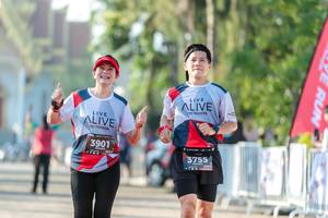 BIB: 3901, 3755
                            <button type="button" onclick="openModal(6561813)" class="btn btn-primary btn-sm float-right btn-popup" data-toggle="modal" data-target=".modal-high-quality">
                        <i class="fas fa-shopping-cart"></i> Add to Cart
                    </button>
                                            <button type="button" onclick="isThisMe(6561813, true)" class="btn btn-success btn-sm float-right btn-popup btn-isme hidden" data-toggle="tooltip" data-placement="bottom" title="นี่คือรูปของคุณใช่ไหม คลิกที่นี่เพื่อเอาเข้าอัลบั้ม">
                        <i class="fas fa-plus"></i> Add to album
                    </button>
                    <button type="button" onclick="isThisMe(6561813, false)" class="btn btn-warning btn-sm float-right btn-popup btn-isnotme hidden">
                        <i class="fas fa-ban"></i> Remove from album
                    </button>