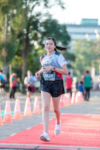 BIB: 3828
                            <button type="button" onclick="openModal(6550093)" class="btn btn-primary btn-sm float-right btn-popup" data-toggle="modal" data-target=".modal-high-quality">
                        <i class="fas fa-shopping-cart"></i> Add to Cart
                    </button>
                                            <button type="button" onclick="isThisMe(6550093, true)" class="btn btn-success btn-sm float-right btn-popup btn-isme hidden" data-toggle="tooltip" data-placement="bottom" title="นี่คือรูปของคุณใช่ไหม คลิกที่นี่เพื่อเอาเข้าอัลบั้ม">
                        <i class="fas fa-plus"></i> Add to album
                    </button>
                    <button type="button" onclick="isThisMe(6550093, false)" class="btn btn-warning btn-sm float-right btn-popup btn-isnotme hidden">
                        <i class="fas fa-ban"></i> Remove from album
                    </button>