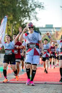 BIB: 3015, 3109, 184
                            <button type="button" onclick="openModal(6551813)" class="btn btn-primary btn-sm float-right btn-popup" data-toggle="modal" data-target=".modal-high-quality">
                        <i class="fas fa-shopping-cart"></i> Add to Cart
                    </button>
                                            <button type="button" onclick="isThisMe(6551813, true)" class="btn btn-success btn-sm float-right btn-popup btn-isme hidden" data-toggle="tooltip" data-placement="bottom" title="นี่คือรูปของคุณใช่ไหม คลิกที่นี่เพื่อเอาเข้าอัลบั้ม">
                        <i class="fas fa-plus"></i> Add to album
                    </button>
                    <button type="button" onclick="isThisMe(6551813, false)" class="btn btn-warning btn-sm float-right btn-popup btn-isnotme hidden">
                        <i class="fas fa-ban"></i> Remove from album
                    </button>