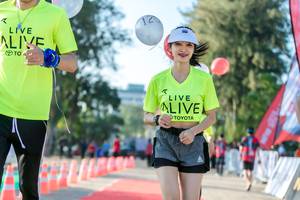 BIB: 120
                            <button type="button" onclick="openModal(6563330)" class="btn btn-primary btn-sm float-right btn-popup" data-toggle="modal" data-target=".modal-high-quality">
                        <i class="fas fa-shopping-cart"></i> Add to Cart
                    </button>
                                            <button type="button" onclick="isThisMe(6563330, true)" class="btn btn-success btn-sm float-right btn-popup btn-isme hidden" data-toggle="tooltip" data-placement="bottom" title="นี่คือรูปของคุณใช่ไหม คลิกที่นี่เพื่อเอาเข้าอัลบั้ม">
                        <i class="fas fa-plus"></i> Add to album
                    </button>
                    <button type="button" onclick="isThisMe(6563330, false)" class="btn btn-warning btn-sm float-right btn-popup btn-isnotme hidden">
                        <i class="fas fa-ban"></i> Remove from album
                    </button>