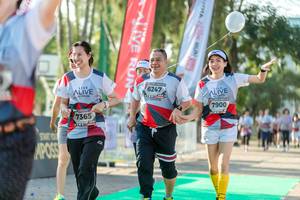 BIB: 6247, 7900, 7365
                            <button type="button" onclick="openModal(6563120)" class="btn btn-primary btn-sm float-right btn-popup" data-toggle="modal" data-target=".modal-high-quality">
                        <i class="fas fa-shopping-cart"></i> Add to Cart
                    </button>
                                            <button type="button" onclick="isThisMe(6563120, true)" class="btn btn-success btn-sm float-right btn-popup btn-isme hidden" data-toggle="tooltip" data-placement="bottom" title="นี่คือรูปของคุณใช่ไหม คลิกที่นี่เพื่อเอาเข้าอัลบั้ม">
                        <i class="fas fa-plus"></i> Add to album
                    </button>
                    <button type="button" onclick="isThisMe(6563120, false)" class="btn btn-warning btn-sm float-right btn-popup btn-isnotme hidden">
                        <i class="fas fa-ban"></i> Remove from album
                    </button>