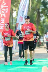 BIB: 6004, 644, 6145
                            <button type="button" onclick="openModal(6560074)" class="btn btn-primary btn-sm float-right btn-popup" data-toggle="modal" data-target=".modal-high-quality">
                        <i class="fas fa-shopping-cart"></i> Add to Cart
                    </button>
                                            <button type="button" onclick="isThisMe(6560074, true)" class="btn btn-success btn-sm float-right btn-popup btn-isme hidden" data-toggle="tooltip" data-placement="bottom" title="นี่คือรูปของคุณใช่ไหม คลิกที่นี่เพื่อเอาเข้าอัลบั้ม">
                        <i class="fas fa-plus"></i> Add to album
                    </button>
                    <button type="button" onclick="isThisMe(6560074, false)" class="btn btn-warning btn-sm float-right btn-popup btn-isnotme hidden">
                        <i class="fas fa-ban"></i> Remove from album
                    </button>