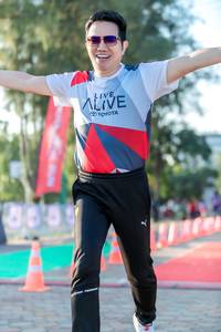 BIB: 
                            <button type="button" onclick="openModal(6526693)" class="btn btn-primary btn-sm float-right btn-popup" data-toggle="modal" data-target=".modal-high-quality">
                        <i class="fas fa-shopping-cart"></i> Add to Cart
                    </button>
                                            <button type="button" onclick="isThisMe(6526693, true)" class="btn btn-success btn-sm float-right btn-popup btn-isme hidden" data-toggle="tooltip" data-placement="bottom" title="นี่คือรูปของคุณใช่ไหม คลิกที่นี่เพื่อเอาเข้าอัลบั้ม">
                        <i class="fas fa-plus"></i> Add to album
                    </button>
                    <button type="button" onclick="isThisMe(6526693, false)" class="btn btn-warning btn-sm float-right btn-popup btn-isnotme hidden">
                        <i class="fas fa-ban"></i> Remove from album
                    </button>