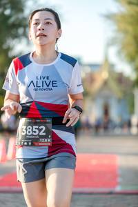 BIB: 3852, 128
                            <button type="button" onclick="openModal(6554467)" class="btn btn-primary btn-sm float-right btn-popup" data-toggle="modal" data-target=".modal-high-quality">
                        <i class="fas fa-shopping-cart"></i> Add to Cart
                    </button>
                                            <button type="button" onclick="isThisMe(6554467, true)" class="btn btn-success btn-sm float-right btn-popup btn-isme hidden" data-toggle="tooltip" data-placement="bottom" title="นี่คือรูปของคุณใช่ไหม คลิกที่นี่เพื่อเอาเข้าอัลบั้ม">
                        <i class="fas fa-plus"></i> Add to album
                    </button>
                    <button type="button" onclick="isThisMe(6554467, false)" class="btn btn-warning btn-sm float-right btn-popup btn-isnotme hidden">
                        <i class="fas fa-ban"></i> Remove from album
                    </button>