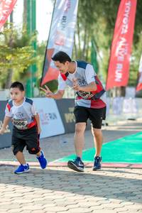 BIB: 8006
                            <button type="button" onclick="openModal(6563908)" class="btn btn-primary btn-sm float-right btn-popup" data-toggle="modal" data-target=".modal-high-quality">
                        <i class="fas fa-shopping-cart"></i> Add to Cart
                    </button>
                                            <button type="button" onclick="isThisMe(6563908, true)" class="btn btn-success btn-sm float-right btn-popup btn-isme hidden" data-toggle="tooltip" data-placement="bottom" title="นี่คือรูปของคุณใช่ไหม คลิกที่นี่เพื่อเอาเข้าอัลบั้ม">
                        <i class="fas fa-plus"></i> Add to album
                    </button>
                    <button type="button" onclick="isThisMe(6563908, false)" class="btn btn-warning btn-sm float-right btn-popup btn-isnotme hidden">
                        <i class="fas fa-ban"></i> Remove from album
                    </button>