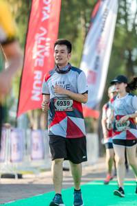 BIB: 6939, 6359
                            <button type="button" onclick="openModal(6558663)" class="btn btn-primary btn-sm float-right btn-popup" data-toggle="modal" data-target=".modal-high-quality">
                        <i class="fas fa-shopping-cart"></i> Add to Cart
                    </button>
                                            <button type="button" onclick="isThisMe(6558663, true)" class="btn btn-success btn-sm float-right btn-popup btn-isme hidden" data-toggle="tooltip" data-placement="bottom" title="นี่คือรูปของคุณใช่ไหม คลิกที่นี่เพื่อเอาเข้าอัลบั้ม">
                        <i class="fas fa-plus"></i> Add to album
                    </button>
                    <button type="button" onclick="isThisMe(6558663, false)" class="btn btn-warning btn-sm float-right btn-popup btn-isnotme hidden">
                        <i class="fas fa-ban"></i> Remove from album
                    </button>