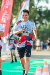 BIB: 5253
                            <button type="button" onclick="openModal(6559618)" class="btn btn-primary btn-sm float-right btn-popup" data-toggle="modal" data-target=".modal-high-quality">
                        <i class="fas fa-shopping-cart"></i> Add to Cart
                    </button>
                                            <button type="button" onclick="isThisMe(6559618, true)" class="btn btn-success btn-sm float-right btn-popup btn-isme hidden" data-toggle="tooltip" data-placement="bottom" title="นี่คือรูปของคุณใช่ไหม คลิกที่นี่เพื่อเอาเข้าอัลบั้ม">
                        <i class="fas fa-plus"></i> Add to album
                    </button>
                    <button type="button" onclick="isThisMe(6559618, false)" class="btn btn-warning btn-sm float-right btn-popup btn-isnotme hidden">
                        <i class="fas fa-ban"></i> Remove from album
                    </button>