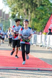 BIB: 295, 3840
                            <button type="button" onclick="openModal(6557638)" class="btn btn-primary btn-sm float-right btn-popup" data-toggle="modal" data-target=".modal-high-quality">
                        <i class="fas fa-shopping-cart"></i> Add to Cart
                    </button>
                                            <button type="button" onclick="isThisMe(6557638, true)" class="btn btn-success btn-sm float-right btn-popup btn-isme hidden" data-toggle="tooltip" data-placement="bottom" title="นี่คือรูปของคุณใช่ไหม คลิกที่นี่เพื่อเอาเข้าอัลบั้ม">
                        <i class="fas fa-plus"></i> Add to album
                    </button>
                    <button type="button" onclick="isThisMe(6557638, false)" class="btn btn-warning btn-sm float-right btn-popup btn-isnotme hidden">
                        <i class="fas fa-ban"></i> Remove from album
                    </button>