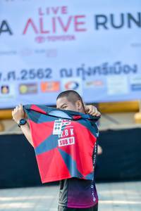 BIB: 2562
                            <button type="button" onclick="openModal(6569150)" class="btn btn-primary btn-sm float-right btn-popup" data-toggle="modal" data-target=".modal-high-quality">
                        <i class="fas fa-shopping-cart"></i> Add to Cart
                    </button>
                                            <button type="button" onclick="isThisMe(6569150, true)" class="btn btn-success btn-sm float-right btn-popup btn-isme hidden" data-toggle="tooltip" data-placement="bottom" title="นี่คือรูปของคุณใช่ไหม คลิกที่นี่เพื่อเอาเข้าอัลบั้ม">
                        <i class="fas fa-plus"></i> Add to album
                    </button>
                    <button type="button" onclick="isThisMe(6569150, false)" class="btn btn-warning btn-sm float-right btn-popup btn-isnotme hidden">
                        <i class="fas fa-ban"></i> Remove from album
                    </button>