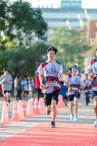 BIB: 3068
                            <button type="button" onclick="openModal(6555441)" class="btn btn-primary btn-sm float-right btn-popup" data-toggle="modal" data-target=".modal-high-quality">
                        <i class="fas fa-shopping-cart"></i> Add to Cart
                    </button>
                                            <button type="button" onclick="isThisMe(6555441, true)" class="btn btn-success btn-sm float-right btn-popup btn-isme hidden" data-toggle="tooltip" data-placement="bottom" title="นี่คือรูปของคุณใช่ไหม คลิกที่นี่เพื่อเอาเข้าอัลบั้ม">
                        <i class="fas fa-plus"></i> Add to album
                    </button>
                    <button type="button" onclick="isThisMe(6555441, false)" class="btn btn-warning btn-sm float-right btn-popup btn-isnotme hidden">
                        <i class="fas fa-ban"></i> Remove from album
                    </button>