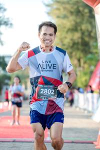 BIB: 2802, 128
                            <button type="button" onclick="openModal(6550754)" class="btn btn-primary btn-sm float-right btn-popup" data-toggle="modal" data-target=".modal-high-quality">
                        <i class="fas fa-shopping-cart"></i> Add to Cart
                    </button>
                                            <button type="button" onclick="isThisMe(6550754, true)" class="btn btn-success btn-sm float-right btn-popup btn-isme hidden" data-toggle="tooltip" data-placement="bottom" title="นี่คือรูปของคุณใช่ไหม คลิกที่นี่เพื่อเอาเข้าอัลบั้ม">
                        <i class="fas fa-plus"></i> Add to album
                    </button>
                    <button type="button" onclick="isThisMe(6550754, false)" class="btn btn-warning btn-sm float-right btn-popup btn-isnotme hidden">
                        <i class="fas fa-ban"></i> Remove from album
                    </button>