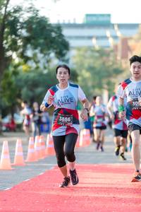 BIB: 300, 3886
                            <button type="button" onclick="openModal(6549868)" class="btn btn-primary btn-sm float-right btn-popup" data-toggle="modal" data-target=".modal-high-quality">
                        <i class="fas fa-shopping-cart"></i> Add to Cart
                    </button>
                                            <button type="button" onclick="isThisMe(6549868, true)" class="btn btn-success btn-sm float-right btn-popup btn-isme hidden" data-toggle="tooltip" data-placement="bottom" title="นี่คือรูปของคุณใช่ไหม คลิกที่นี่เพื่อเอาเข้าอัลบั้ม">
                        <i class="fas fa-plus"></i> Add to album
                    </button>
                    <button type="button" onclick="isThisMe(6549868, false)" class="btn btn-warning btn-sm float-right btn-popup btn-isnotme hidden">
                        <i class="fas fa-ban"></i> Remove from album
                    </button>