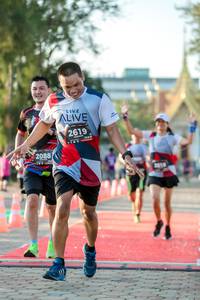 BIB: 2619, 2088, 418
                            <button type="button" onclick="openModal(6552907)" class="btn btn-primary btn-sm float-right btn-popup" data-toggle="modal" data-target=".modal-high-quality">
                        <i class="fas fa-shopping-cart"></i> Add to Cart
                    </button>
                                            <button type="button" onclick="isThisMe(6552907, true)" class="btn btn-success btn-sm float-right btn-popup btn-isme hidden" data-toggle="tooltip" data-placement="bottom" title="นี่คือรูปของคุณใช่ไหม คลิกที่นี่เพื่อเอาเข้าอัลบั้ม">
                        <i class="fas fa-plus"></i> Add to album
                    </button>
                    <button type="button" onclick="isThisMe(6552907, false)" class="btn btn-warning btn-sm float-right btn-popup btn-isnotme hidden">
                        <i class="fas fa-ban"></i> Remove from album
                    </button>