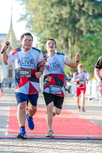 BIB: 3054, 2095
                            <button type="button" onclick="openModal(6557902)" class="btn btn-primary btn-sm float-right btn-popup" data-toggle="modal" data-target=".modal-high-quality">
                        <i class="fas fa-shopping-cart"></i> Add to Cart
                    </button>
                                            <button type="button" onclick="isThisMe(6557902, true)" class="btn btn-success btn-sm float-right btn-popup btn-isme hidden" data-toggle="tooltip" data-placement="bottom" title="นี่คือรูปของคุณใช่ไหม คลิกที่นี่เพื่อเอาเข้าอัลบั้ม">
                        <i class="fas fa-plus"></i> Add to album
                    </button>
                    <button type="button" onclick="isThisMe(6557902, false)" class="btn btn-warning btn-sm float-right btn-popup btn-isnotme hidden">
                        <i class="fas fa-ban"></i> Remove from album
                    </button>