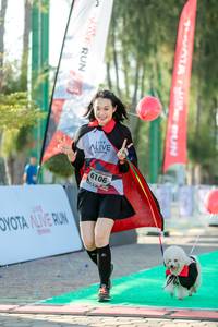 BIB: 6106
                            <button type="button" onclick="openModal(6562723)" class="btn btn-primary btn-sm float-right btn-popup" data-toggle="modal" data-target=".modal-high-quality">
                        <i class="fas fa-shopping-cart"></i> Add to Cart
                    </button>
                                            <button type="button" onclick="isThisMe(6562723, true)" class="btn btn-success btn-sm float-right btn-popup btn-isme hidden" data-toggle="tooltip" data-placement="bottom" title="นี่คือรูปของคุณใช่ไหม คลิกที่นี่เพื่อเอาเข้าอัลบั้ม">
                        <i class="fas fa-plus"></i> Add to album
                    </button>
                    <button type="button" onclick="isThisMe(6562723, false)" class="btn btn-warning btn-sm float-right btn-popup btn-isnotme hidden">
                        <i class="fas fa-ban"></i> Remove from album
                    </button>