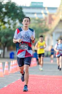 BIB: 2914, 128
                            <button type="button" onclick="openModal(6545613)" class="btn btn-primary btn-sm float-right btn-popup" data-toggle="modal" data-target=".modal-high-quality">
                        <i class="fas fa-shopping-cart"></i> Add to Cart
                    </button>
                                            <button type="button" onclick="isThisMe(6545613, true)" class="btn btn-success btn-sm float-right btn-popup btn-isme hidden" data-toggle="tooltip" data-placement="bottom" title="นี่คือรูปของคุณใช่ไหม คลิกที่นี่เพื่อเอาเข้าอัลบั้ม">
                        <i class="fas fa-plus"></i> Add to album
                    </button>
                    <button type="button" onclick="isThisMe(6545613, false)" class="btn btn-warning btn-sm float-right btn-popup btn-isnotme hidden">
                        <i class="fas fa-ban"></i> Remove from album
                    </button>