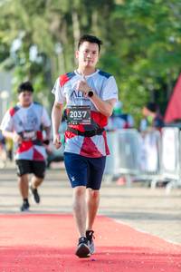 BIB: 2037, 128
                            <button type="button" onclick="openModal(6562808)" class="btn btn-primary btn-sm float-right btn-popup" data-toggle="modal" data-target=".modal-high-quality">
                        <i class="fas fa-shopping-cart"></i> Add to Cart
                    </button>
                                            <button type="button" onclick="isThisMe(6562808, true)" class="btn btn-success btn-sm float-right btn-popup btn-isme hidden" data-toggle="tooltip" data-placement="bottom" title="นี่คือรูปของคุณใช่ไหม คลิกที่นี่เพื่อเอาเข้าอัลบั้ม">
                        <i class="fas fa-plus"></i> Add to album
                    </button>
                    <button type="button" onclick="isThisMe(6562808, false)" class="btn btn-warning btn-sm float-right btn-popup btn-isnotme hidden">
                        <i class="fas fa-ban"></i> Remove from album
                    </button>