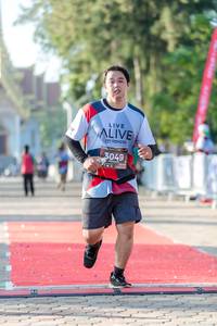 BIB: 3049
                            <button type="button" onclick="openModal(6561099)" class="btn btn-primary btn-sm float-right btn-popup" data-toggle="modal" data-target=".modal-high-quality">
                        <i class="fas fa-shopping-cart"></i> Add to Cart
                    </button>
                                            <button type="button" onclick="isThisMe(6561099, true)" class="btn btn-success btn-sm float-right btn-popup btn-isme hidden" data-toggle="tooltip" data-placement="bottom" title="นี่คือรูปของคุณใช่ไหม คลิกที่นี่เพื่อเอาเข้าอัลบั้ม">
                        <i class="fas fa-plus"></i> Add to album
                    </button>
                    <button type="button" onclick="isThisMe(6561099, false)" class="btn btn-warning btn-sm float-right btn-popup btn-isnotme hidden">
                        <i class="fas fa-ban"></i> Remove from album
                    </button>