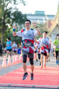 BIB: 3700
                            <button type="button" onclick="openModal(6551276)" class="btn btn-primary btn-sm float-right btn-popup" data-toggle="modal" data-target=".modal-high-quality">
                        <i class="fas fa-shopping-cart"></i> Add to Cart
                    </button>
                                            <button type="button" onclick="isThisMe(6551276, true)" class="btn btn-success btn-sm float-right btn-popup btn-isme hidden" data-toggle="tooltip" data-placement="bottom" title="นี่คือรูปของคุณใช่ไหม คลิกที่นี่เพื่อเอาเข้าอัลบั้ม">
                        <i class="fas fa-plus"></i> Add to album
                    </button>
                    <button type="button" onclick="isThisMe(6551276, false)" class="btn btn-warning btn-sm float-right btn-popup btn-isnotme hidden">
                        <i class="fas fa-ban"></i> Remove from album
                    </button>