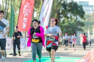 BIB: 547
                            <button type="button" onclick="openModal(6562132)" class="btn btn-primary btn-sm float-right btn-popup" data-toggle="modal" data-target=".modal-high-quality">
                        <i class="fas fa-shopping-cart"></i> Add to Cart
                    </button>
                                            <button type="button" onclick="isThisMe(6562132, true)" class="btn btn-success btn-sm float-right btn-popup btn-isme hidden" data-toggle="tooltip" data-placement="bottom" title="นี่คือรูปของคุณใช่ไหม คลิกที่นี่เพื่อเอาเข้าอัลบั้ม">
                        <i class="fas fa-plus"></i> Add to album
                    </button>
                    <button type="button" onclick="isThisMe(6562132, false)" class="btn btn-warning btn-sm float-right btn-popup btn-isnotme hidden">
                        <i class="fas fa-ban"></i> Remove from album
                    </button>