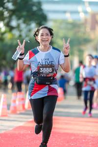 BIB: 3888, 124
                            <button type="button" onclick="openModal(6556589)" class="btn btn-primary btn-sm float-right btn-popup" data-toggle="modal" data-target=".modal-high-quality">
                        <i class="fas fa-shopping-cart"></i> Add to Cart
                    </button>
                                            <button type="button" onclick="isThisMe(6556589, true)" class="btn btn-success btn-sm float-right btn-popup btn-isme hidden" data-toggle="tooltip" data-placement="bottom" title="นี่คือรูปของคุณใช่ไหม คลิกที่นี่เพื่อเอาเข้าอัลบั้ม">
                        <i class="fas fa-plus"></i> Add to album
                    </button>
                    <button type="button" onclick="isThisMe(6556589, false)" class="btn btn-warning btn-sm float-right btn-popup btn-isnotme hidden">
                        <i class="fas fa-ban"></i> Remove from album
                    </button>