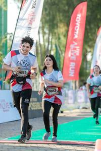 BIB: 1693, 7883
                            <button type="button" onclick="openModal(6559498)" class="btn btn-primary btn-sm float-right btn-popup" data-toggle="modal" data-target=".modal-high-quality">
                        <i class="fas fa-shopping-cart"></i> Add to Cart
                    </button>
                                            <button type="button" onclick="isThisMe(6559498, true)" class="btn btn-success btn-sm float-right btn-popup btn-isme hidden" data-toggle="tooltip" data-placement="bottom" title="นี่คือรูปของคุณใช่ไหม คลิกที่นี่เพื่อเอาเข้าอัลบั้ม">
                        <i class="fas fa-plus"></i> Add to album
                    </button>
                    <button type="button" onclick="isThisMe(6559498, false)" class="btn btn-warning btn-sm float-right btn-popup btn-isnotme hidden">
                        <i class="fas fa-ban"></i> Remove from album
                    </button>