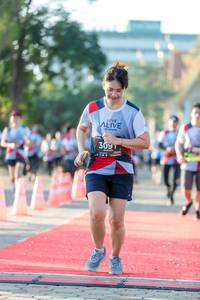 BIB: 3091
                            <button type="button" onclick="openModal(6557070)" class="btn btn-primary btn-sm float-right btn-popup" data-toggle="modal" data-target=".modal-high-quality">
                        <i class="fas fa-shopping-cart"></i> Add to Cart
                    </button>
                                            <button type="button" onclick="isThisMe(6557070, true)" class="btn btn-success btn-sm float-right btn-popup btn-isme hidden" data-toggle="tooltip" data-placement="bottom" title="นี่คือรูปของคุณใช่ไหม คลิกที่นี่เพื่อเอาเข้าอัลบั้ม">
                        <i class="fas fa-plus"></i> Add to album
                    </button>
                    <button type="button" onclick="isThisMe(6557070, false)" class="btn btn-warning btn-sm float-right btn-popup btn-isnotme hidden">
                        <i class="fas fa-ban"></i> Remove from album
                    </button>