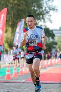 BIB: 6935
                            <button type="button" onclick="openModal(6554418)" class="btn btn-primary btn-sm float-right btn-popup" data-toggle="modal" data-target=".modal-high-quality">
                        <i class="fas fa-shopping-cart"></i> Add to Cart
                    </button>
                                            <button type="button" onclick="isThisMe(6554418, true)" class="btn btn-success btn-sm float-right btn-popup btn-isme hidden" data-toggle="tooltip" data-placement="bottom" title="นี่คือรูปของคุณใช่ไหม คลิกที่นี่เพื่อเอาเข้าอัลบั้ม">
                        <i class="fas fa-plus"></i> Add to album
                    </button>
                    <button type="button" onclick="isThisMe(6554418, false)" class="btn btn-warning btn-sm float-right btn-popup btn-isnotme hidden">
                        <i class="fas fa-ban"></i> Remove from album
                    </button>