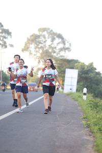 BIB: 3145, 3097
                            <button type="button" onclick="openModal(6430509)" class="btn btn-primary btn-sm float-right btn-popup" data-toggle="modal" data-target=".modal-high-quality">
                        <i class="fas fa-shopping-cart"></i> Add to Cart
                    </button>
                                            <button type="button" onclick="isThisMe(6430509, true)" class="btn btn-success btn-sm float-right btn-popup btn-isme hidden" data-toggle="tooltip" data-placement="bottom" title="นี่คือรูปของคุณใช่ไหม คลิกที่นี่เพื่อเอาเข้าอัลบั้ม">
                        <i class="fas fa-plus"></i> Add to album
                    </button>
                    <button type="button" onclick="isThisMe(6430509, false)" class="btn btn-warning btn-sm float-right btn-popup btn-isnotme hidden">
                        <i class="fas fa-ban"></i> Remove from album
                    </button>