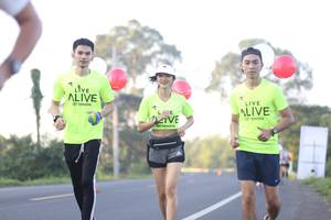 BIB: 
                            <button type="button" onclick="openModal(6439324)" class="btn btn-primary btn-sm float-right btn-popup" data-toggle="modal" data-target=".modal-high-quality">
                        <i class="fas fa-shopping-cart"></i> Add to Cart
                    </button>
                                            <button type="button" onclick="isThisMe(6439324, true)" class="btn btn-success btn-sm float-right btn-popup btn-isme hidden" data-toggle="tooltip" data-placement="bottom" title="นี่คือรูปของคุณใช่ไหม คลิกที่นี่เพื่อเอาเข้าอัลบั้ม">
                        <i class="fas fa-plus"></i> Add to album
                    </button>
                    <button type="button" onclick="isThisMe(6439324, false)" class="btn btn-warning btn-sm float-right btn-popup btn-isnotme hidden">
                        <i class="fas fa-ban"></i> Remove from album
                    </button>