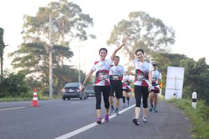 BIB: 3825, 3824, 2205
                            <button type="button" onclick="openModal(6439584)" class="btn btn-primary btn-sm float-right btn-popup" data-toggle="modal" data-target=".modal-high-quality">
                        <i class="fas fa-shopping-cart"></i> Add to Cart
                    </button>
                                            <button type="button" onclick="isThisMe(6439584, true)" class="btn btn-success btn-sm float-right btn-popup btn-isme hidden" data-toggle="tooltip" data-placement="bottom" title="นี่คือรูปของคุณใช่ไหม คลิกที่นี่เพื่อเอาเข้าอัลบั้ม">
                        <i class="fas fa-plus"></i> Add to album
                    </button>
                    <button type="button" onclick="isThisMe(6439584, false)" class="btn btn-warning btn-sm float-right btn-popup btn-isnotme hidden">
                        <i class="fas fa-ban"></i> Remove from album
                    </button>