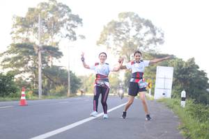 BIB: 3124
                            <button type="button" onclick="openModal(6442824)" class="btn btn-primary btn-sm float-right btn-popup" data-toggle="modal" data-target=".modal-high-quality">
                        <i class="fas fa-shopping-cart"></i> Add to Cart
                    </button>
                                            <button type="button" onclick="isThisMe(6442824, true)" class="btn btn-success btn-sm float-right btn-popup btn-isme hidden" data-toggle="tooltip" data-placement="bottom" title="นี่คือรูปของคุณใช่ไหม คลิกที่นี่เพื่อเอาเข้าอัลบั้ม">
                        <i class="fas fa-plus"></i> Add to album
                    </button>
                    <button type="button" onclick="isThisMe(6442824, false)" class="btn btn-warning btn-sm float-right btn-popup btn-isnotme hidden">
                        <i class="fas fa-ban"></i> Remove from album
                    </button>