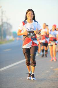 BIB: 3146
                            <button type="button" onclick="openModal(6386047)" class="btn btn-primary btn-sm float-right btn-popup" data-toggle="modal" data-target=".modal-high-quality">
                        <i class="fas fa-shopping-cart"></i> Add to Cart
                    </button>
                                            <button type="button" onclick="isThisMe(6386047, true)" class="btn btn-success btn-sm float-right btn-popup btn-isme hidden" data-toggle="tooltip" data-placement="bottom" title="นี่คือรูปของคุณใช่ไหม คลิกที่นี่เพื่อเอาเข้าอัลบั้ม">
                        <i class="fas fa-plus"></i> Add to album
                    </button>
                    <button type="button" onclick="isThisMe(6386047, false)" class="btn btn-warning btn-sm float-right btn-popup btn-isnotme hidden">
                        <i class="fas fa-ban"></i> Remove from album
                    </button>