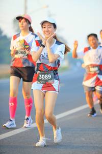 BIB: 6060, 3089, 128
                            <button type="button" onclick="openModal(6386188)" class="btn btn-primary btn-sm float-right btn-popup" data-toggle="modal" data-target=".modal-high-quality">
                        <i class="fas fa-shopping-cart"></i> Add to Cart
                    </button>
                                            <button type="button" onclick="isThisMe(6386188, true)" class="btn btn-success btn-sm float-right btn-popup btn-isme hidden" data-toggle="tooltip" data-placement="bottom" title="นี่คือรูปของคุณใช่ไหม คลิกที่นี่เพื่อเอาเข้าอัลบั้ม">
                        <i class="fas fa-plus"></i> Add to album
                    </button>
                    <button type="button" onclick="isThisMe(6386188, false)" class="btn btn-warning btn-sm float-right btn-popup btn-isnotme hidden">
                        <i class="fas fa-ban"></i> Remove from album
                    </button>