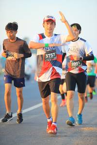 BIB: 406, 3757, 2901
                            <button type="button" onclick="openModal(6384733)" class="btn btn-primary btn-sm float-right btn-popup" data-toggle="modal" data-target=".modal-high-quality">
                        <i class="fas fa-shopping-cart"></i> Add to Cart
                    </button>
                                            <button type="button" onclick="isThisMe(6384733, true)" class="btn btn-success btn-sm float-right btn-popup btn-isme hidden" data-toggle="tooltip" data-placement="bottom" title="นี่คือรูปของคุณใช่ไหม คลิกที่นี่เพื่อเอาเข้าอัลบั้ม">
                        <i class="fas fa-plus"></i> Add to album
                    </button>
                    <button type="button" onclick="isThisMe(6384733, false)" class="btn btn-warning btn-sm float-right btn-popup btn-isnotme hidden">
                        <i class="fas fa-ban"></i> Remove from album
                    </button>