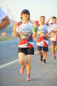 BIB: 7182
                            <button type="button" onclick="openModal(6385674)" class="btn btn-primary btn-sm float-right btn-popup" data-toggle="modal" data-target=".modal-high-quality">
                        <i class="fas fa-shopping-cart"></i> Add to Cart
                    </button>
                                            <button type="button" onclick="isThisMe(6385674, true)" class="btn btn-success btn-sm float-right btn-popup btn-isme hidden" data-toggle="tooltip" data-placement="bottom" title="นี่คือรูปของคุณใช่ไหม คลิกที่นี่เพื่อเอาเข้าอัลบั้ม">
                        <i class="fas fa-plus"></i> Add to album
                    </button>
                    <button type="button" onclick="isThisMe(6385674, false)" class="btn btn-warning btn-sm float-right btn-popup btn-isnotme hidden">
                        <i class="fas fa-ban"></i> Remove from album
                    </button>