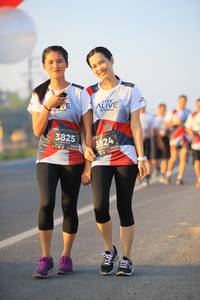 BIB: 3825, 3824
                            <button type="button" onclick="openModal(6394174)" class="btn btn-primary btn-sm float-right btn-popup" data-toggle="modal" data-target=".modal-high-quality">
                        <i class="fas fa-shopping-cart"></i> Add to Cart
                    </button>
                                            <button type="button" onclick="isThisMe(6394174, true)" class="btn btn-success btn-sm float-right btn-popup btn-isme hidden" data-toggle="tooltip" data-placement="bottom" title="นี่คือรูปของคุณใช่ไหม คลิกที่นี่เพื่อเอาเข้าอัลบั้ม">
                        <i class="fas fa-plus"></i> Add to album
                    </button>
                    <button type="button" onclick="isThisMe(6394174, false)" class="btn btn-warning btn-sm float-right btn-popup btn-isnotme hidden">
                        <i class="fas fa-ban"></i> Remove from album
                    </button>