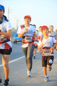 BIB: 127, 7682, 6557
                            <button type="button" onclick="openModal(6391011)" class="btn btn-primary btn-sm float-right btn-popup" data-toggle="modal" data-target=".modal-high-quality">
                        <i class="fas fa-shopping-cart"></i> Add to Cart
                    </button>
                                            <button type="button" onclick="isThisMe(6391011, true)" class="btn btn-success btn-sm float-right btn-popup btn-isme hidden" data-toggle="tooltip" data-placement="bottom" title="นี่คือรูปของคุณใช่ไหม คลิกที่นี่เพื่อเอาเข้าอัลบั้ม">
                        <i class="fas fa-plus"></i> Add to album
                    </button>
                    <button type="button" onclick="isThisMe(6391011, false)" class="btn btn-warning btn-sm float-right btn-popup btn-isnotme hidden">
                        <i class="fas fa-ban"></i> Remove from album
                    </button>